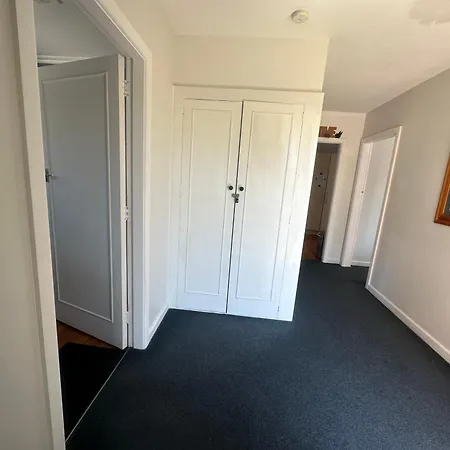 Sunny House With 5 Bedrooms Christchurch Exterior photo