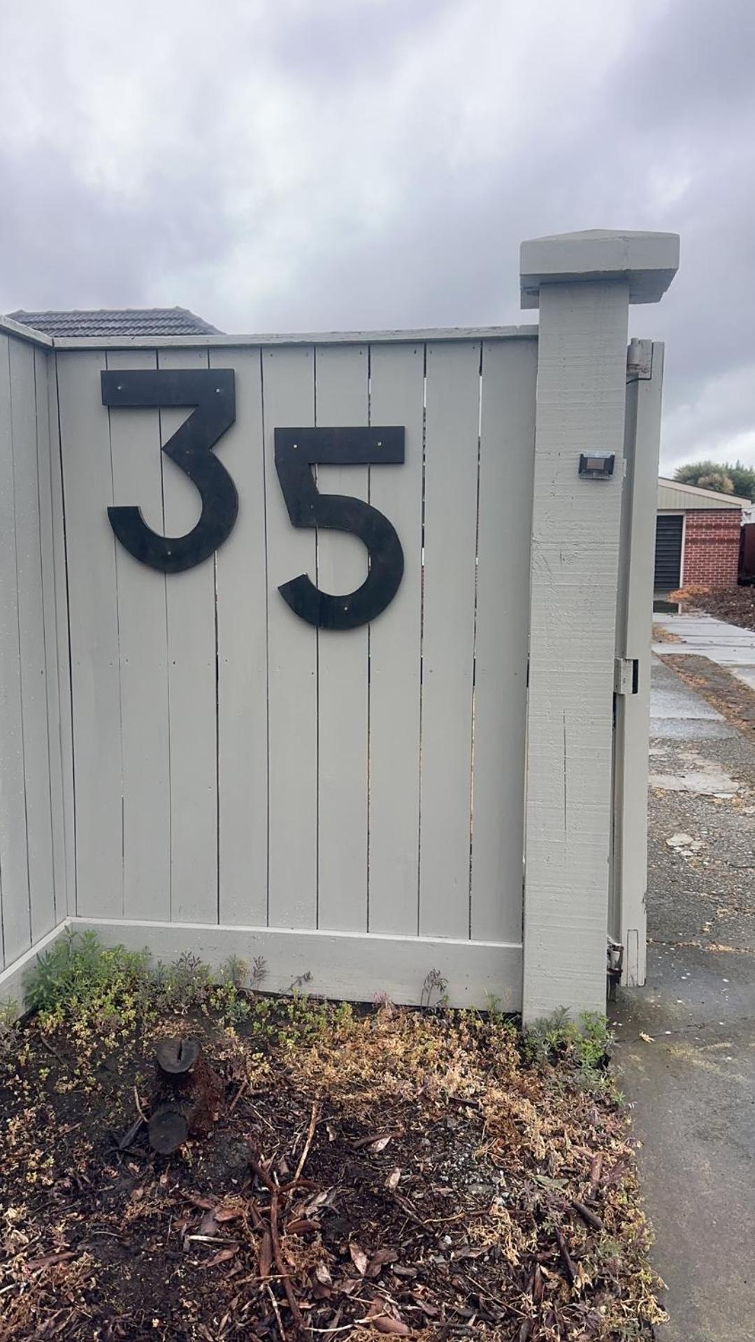 Sunny House With 5 Bedrooms Christchurch
