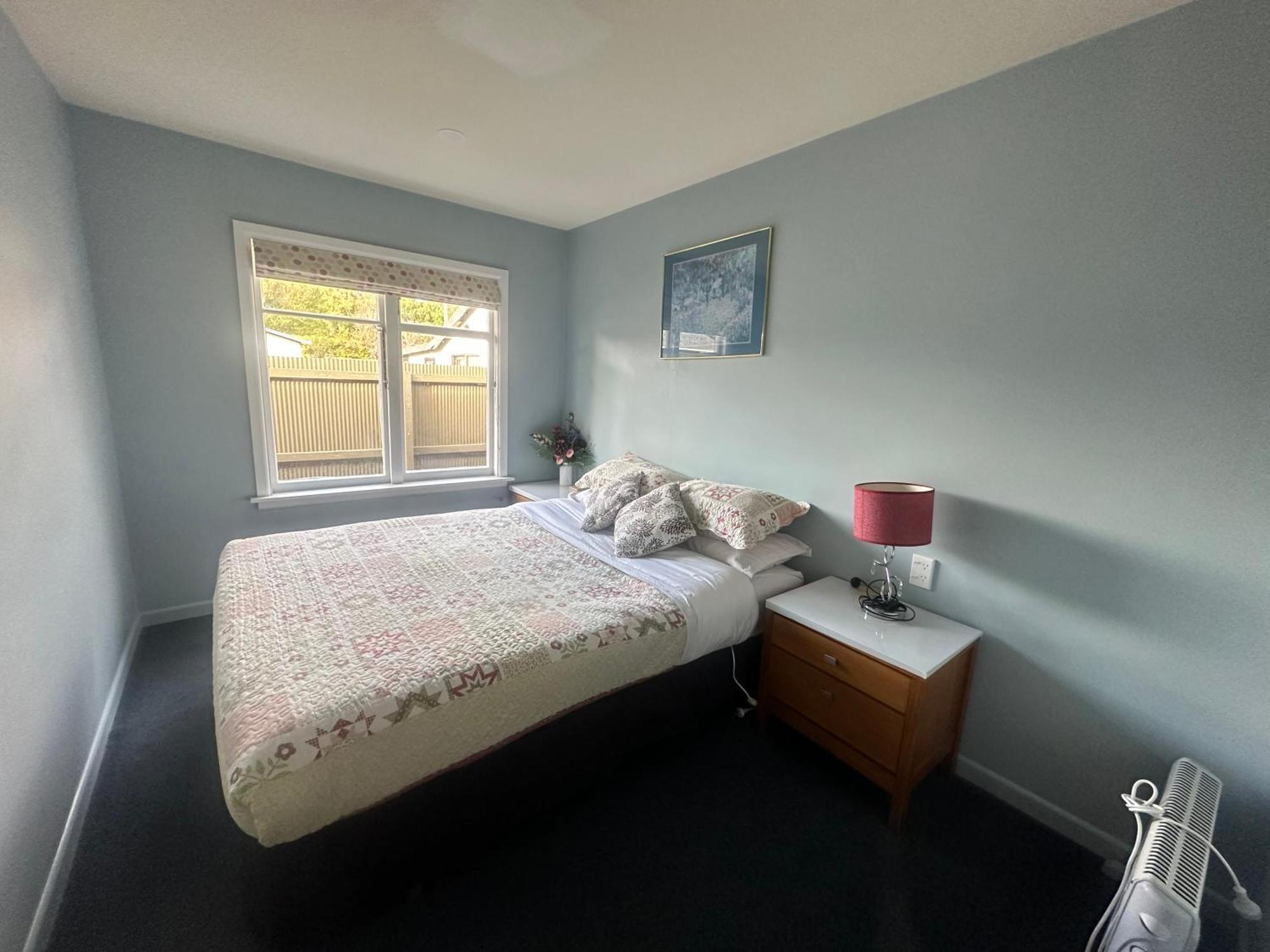 Sunny House With 5 Bedrooms Holiday home